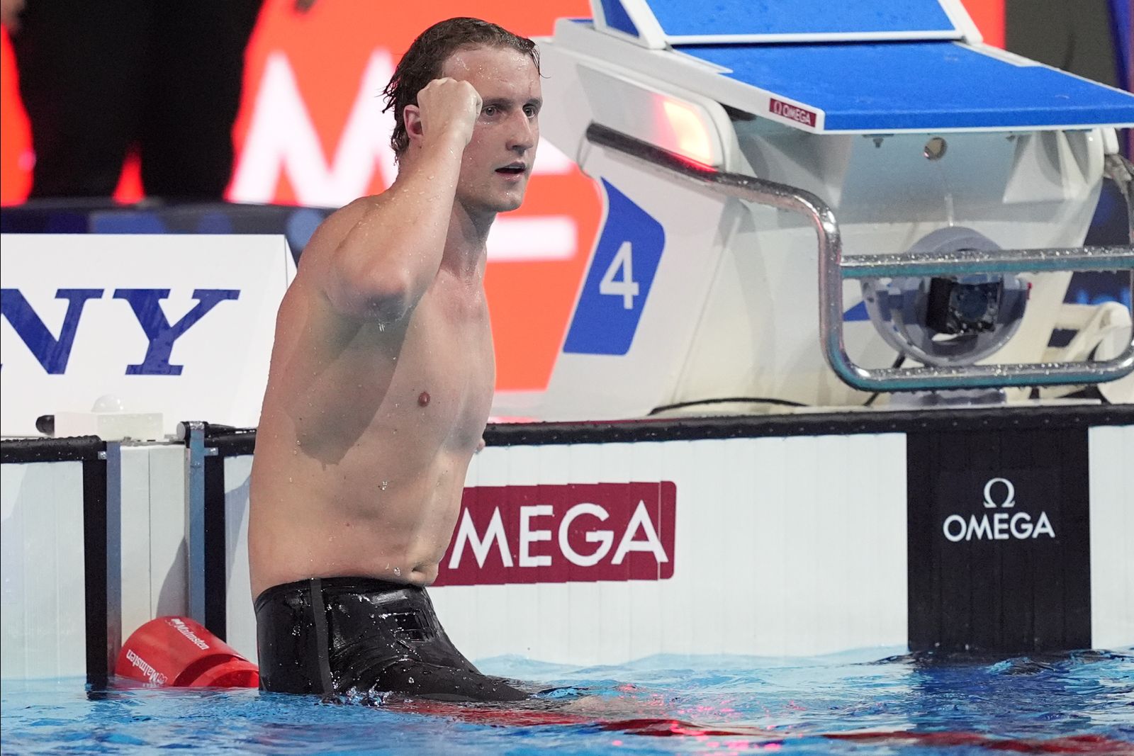 Elijah Winnington Lives Up To Last Name; Clinches Men’s 400m Freestyle Gold At 2024 World Swimming Championships (25m)